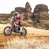 In der dritten Etappe der Rallye Dakar hat Daniel Sanders von Red Bull GASGAS Factory Racing den Etappensieg bei der Rallye 2023 errungen und die vorläufige Führung in der Gesamtwertung übernommen!